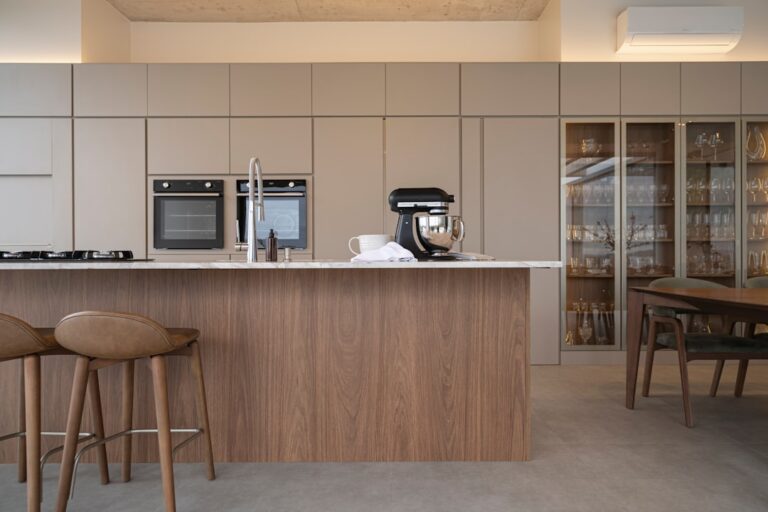 Creating a Modern Kitchen with Trendy New Equipment
